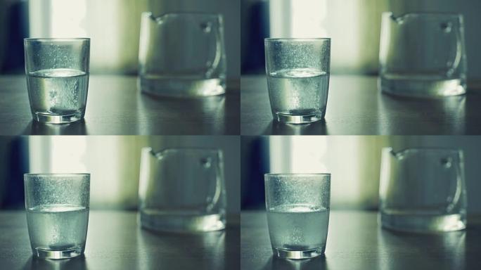 泡腾药在一杯水中