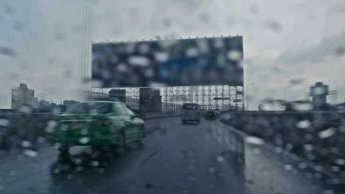 雨天驾驶行驶车窗外汽车第一视角