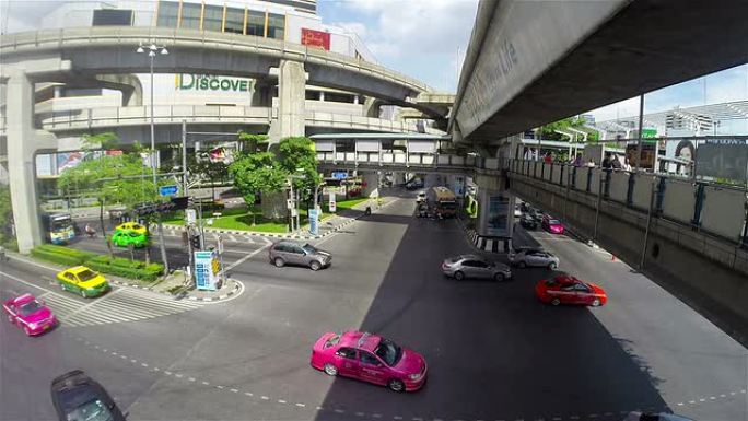 曼谷十字路口交通繁忙