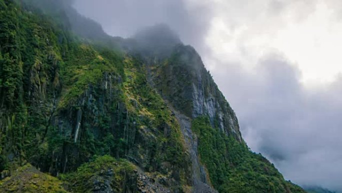 Milford Sound，Fiordland，新西兰