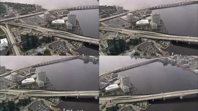 横跨美国杜瓦尔县佛罗里达州杰克逊维尔鸟瞰图的圣约翰斯河的三座桥