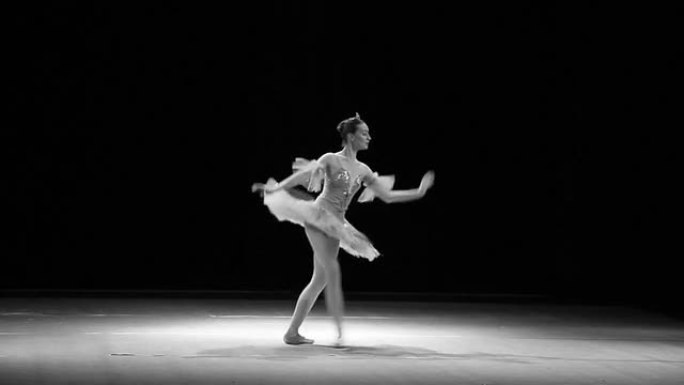 古典芭蕾艺术黑白默片天鹅湖小天鹅