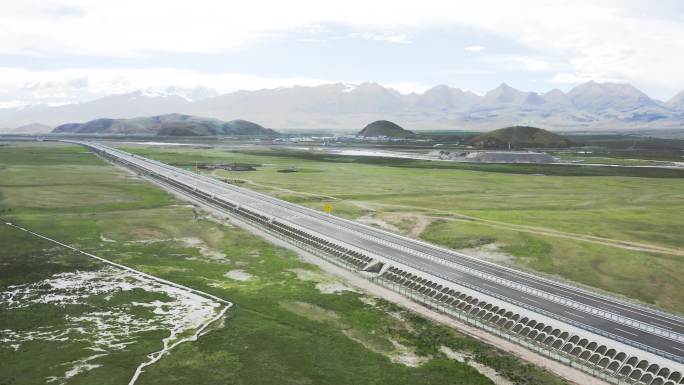 牧区高速建设 牧区高速基础建设笔直的高速