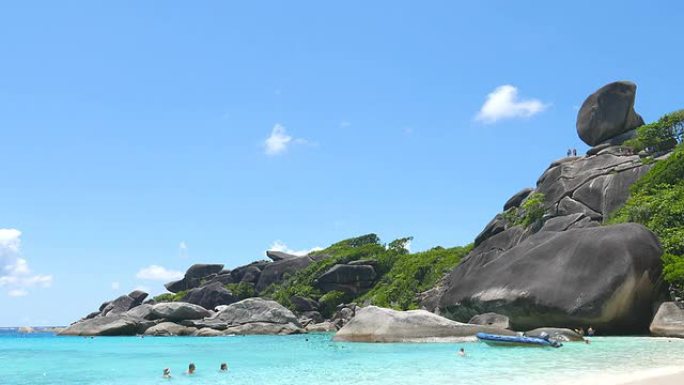 泰国普吉岛安达曼海的Similan岩石和热带海滩