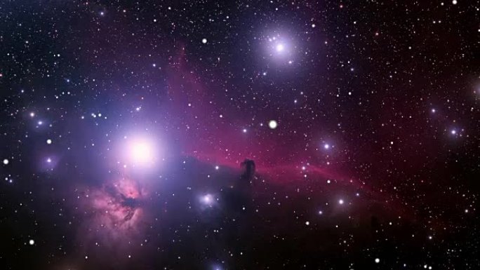 太空向马头星云行进。