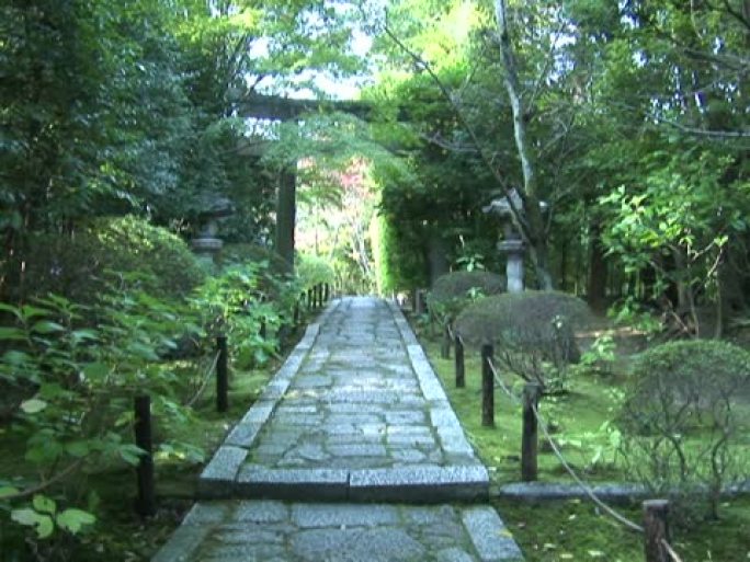 位于京都的NTSC禅宗花园，带鸟取门