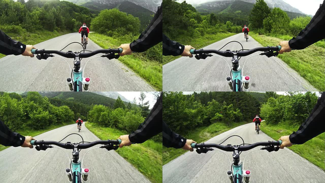 山地自行车视频：公路长下坡
