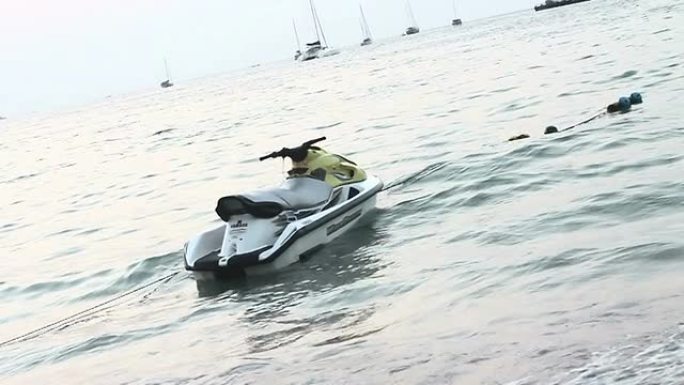 Jetski芭东海滩普吉岛泰国