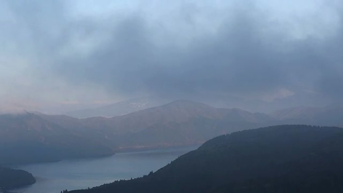 延时高清：富士山，富士山，箱根湖的雪景