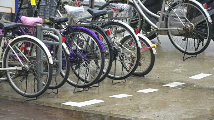 日本的自行车停车场