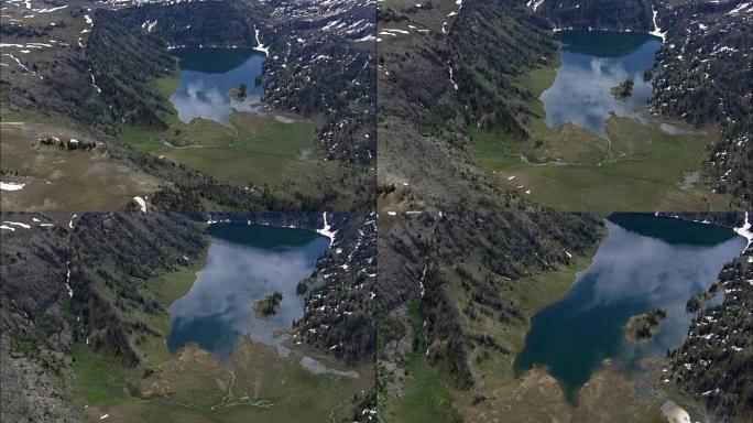 火山口湖-鸟瞰图-怀俄明州，弗里蒙特县，直升机拍摄，航空视频，cineflex，建立镜头，美国