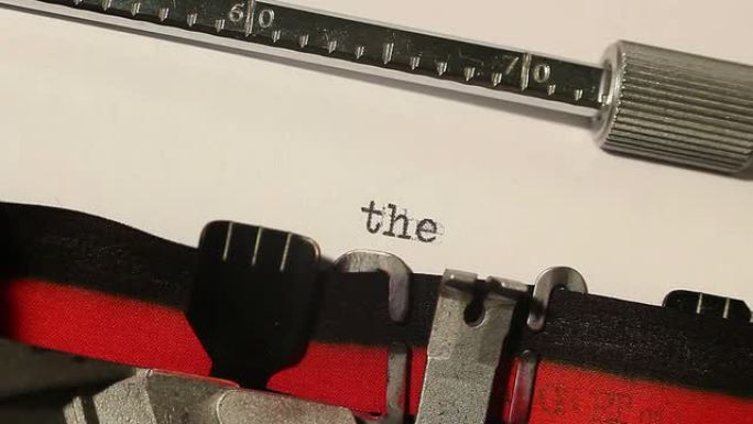 旧打字机把字写到底