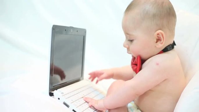 婴儿与科技小朋友孩子好奇
