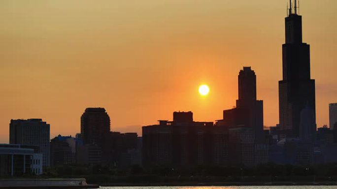 伊利诺伊州芝加哥上空的日落