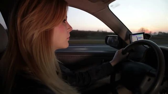 女性驾驶女性驾驶外国人美女司机
