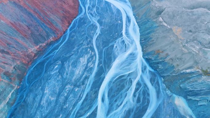 新疆安集海大峡谷河床色彩特写航拍视频