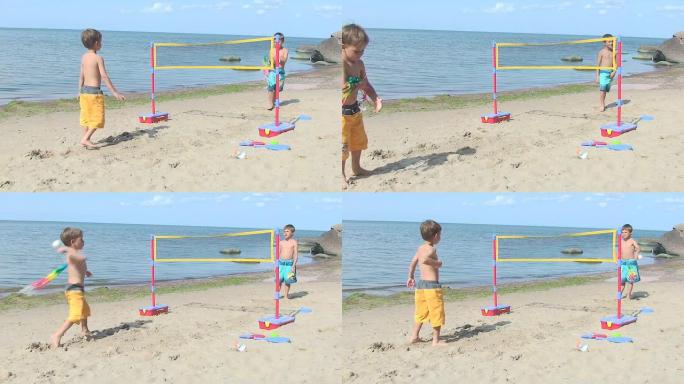 玩沙滩游戏的孩子玩沙滩游戏的孩子
