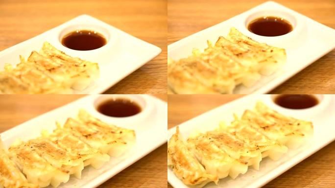 饺子油炸日本食品