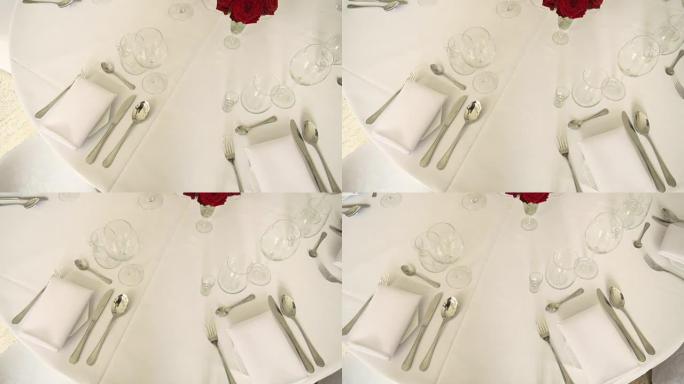婚礼晚宴的装饰桌