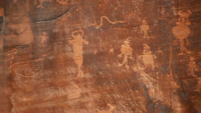 高清视频犹他州美洲原住民岩画砂岩悬崖壁