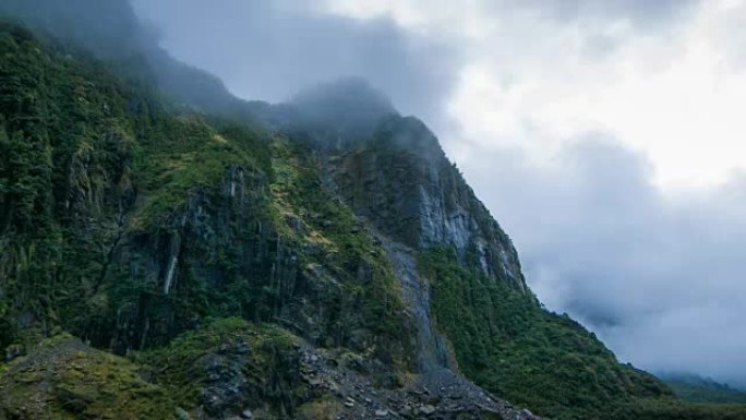 Milford Sound，Fiordland，新西兰