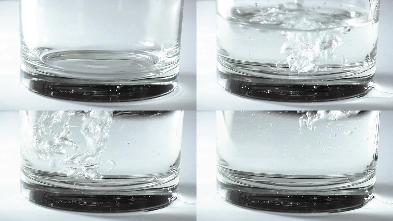 往杯子里倒水往杯子里倒水