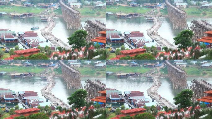 旧木桥倒塌泰国