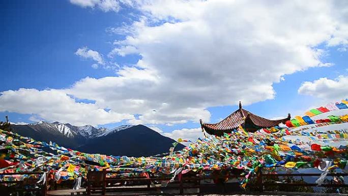 中国云南高山上的西藏圣经旗