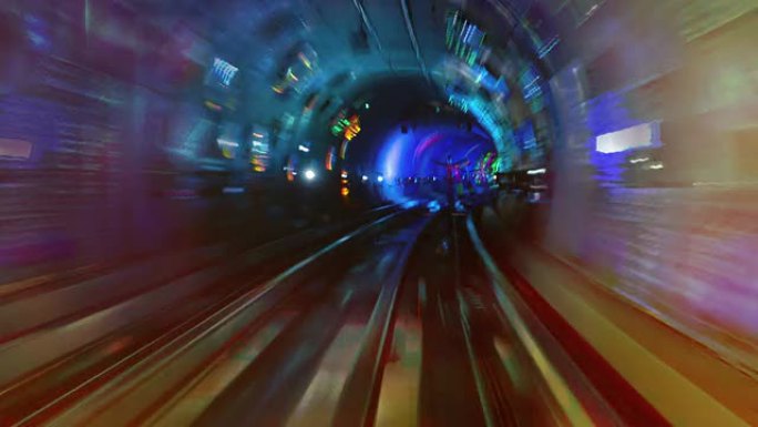 未来的地铁交通，五颜六色的灯光，时间流逝。