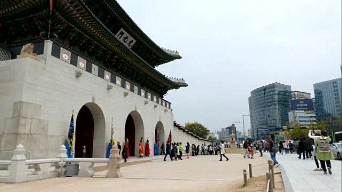 韩国景福宫的延时人群