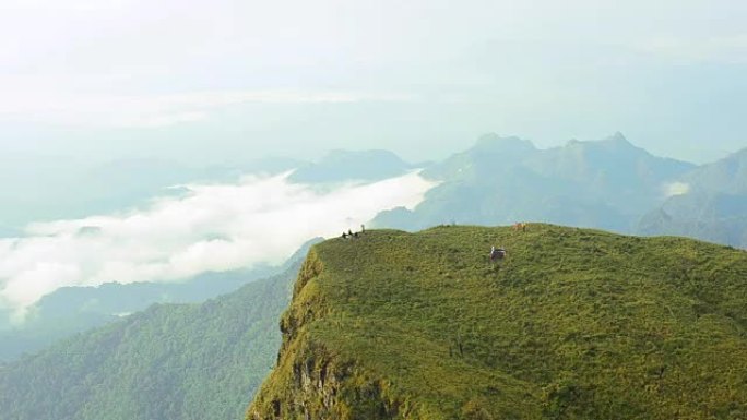 平移: Sanknokwua峰上的小人物