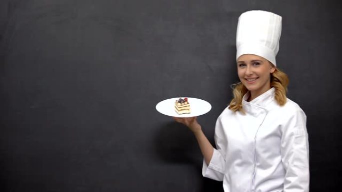 女厨师手持甜点，蛋糕食谱模板，面包店广告