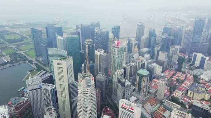 鸟瞰新加坡地标金融商务区，摩天大楼和美丽的天空。新加坡市区