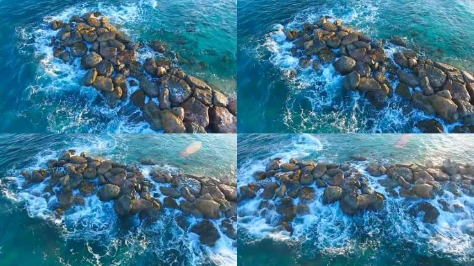 塞浦路斯、普罗塔拉、帕拉利姆尼。鸟瞰图。美丽的风景和海浪