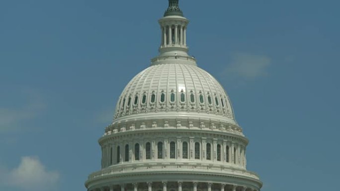 美国国会大厦圆顶和格兰特雕像在华盛顿倾斜-4k/UHD