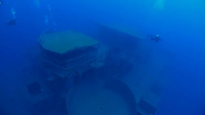 海底沉船的鸟瞰图海底救援海底打捞深海作业