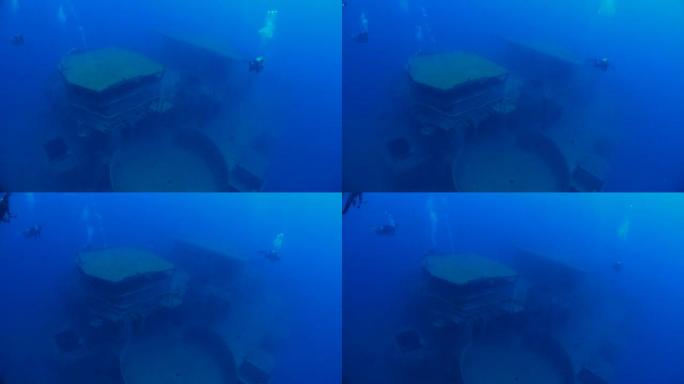 海底沉船的鸟瞰图海底救援海底打捞深海作业
