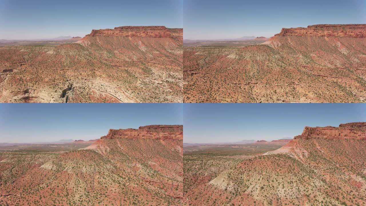 峡谷地鸟瞰图。贫瘠山区山体自然风景