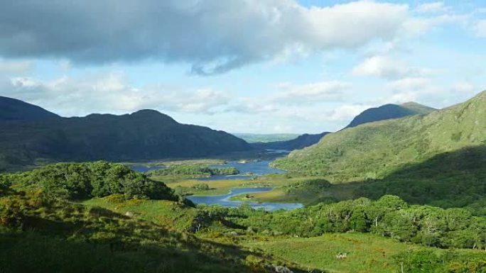 从女士的视角看基拉尼湖