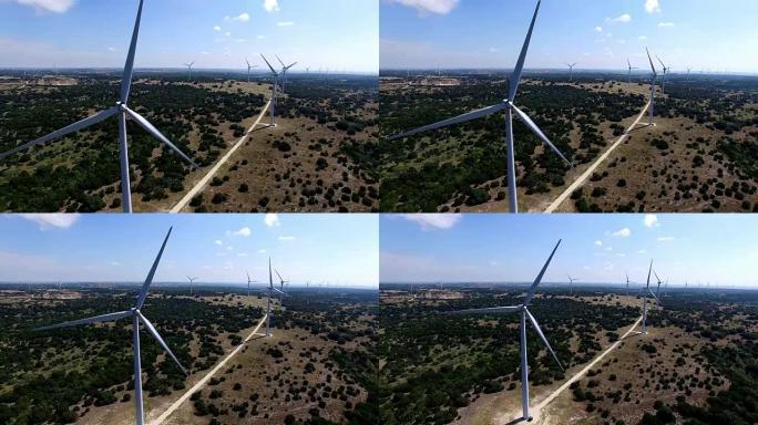 德克萨斯州戈德斯韦特 (Goldthwaite) 外的德克萨斯州风力涡轮机，靠近德克萨斯州丘陵地区的
