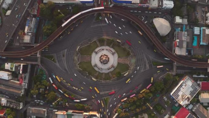 泰国曼谷市心脏中心胜利纪念碑的俯视图