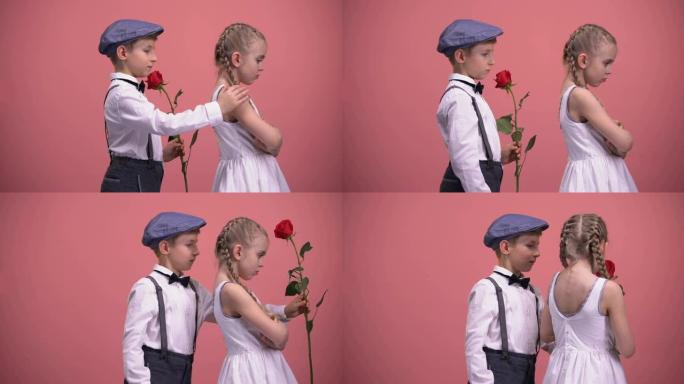 绅士男孩与红玫瑰道歉得罪女友，初恋