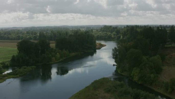 纽伯格，威拉米特河的鸟瞰图。