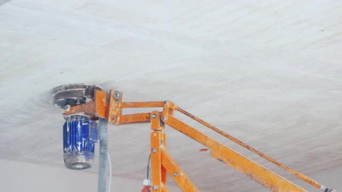 真空砂光机用于均匀混凝土天花板