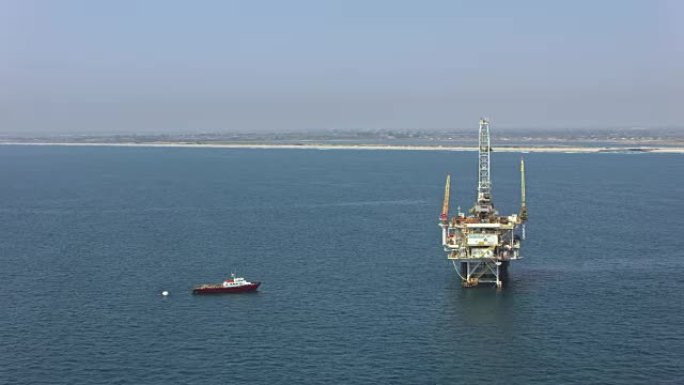 加利福尼亚的海上石油钻井平台