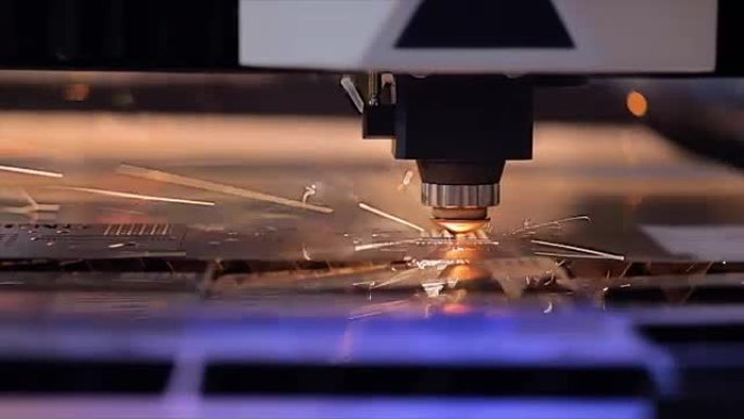数控激光切割金属慢动作，现代工业技术。