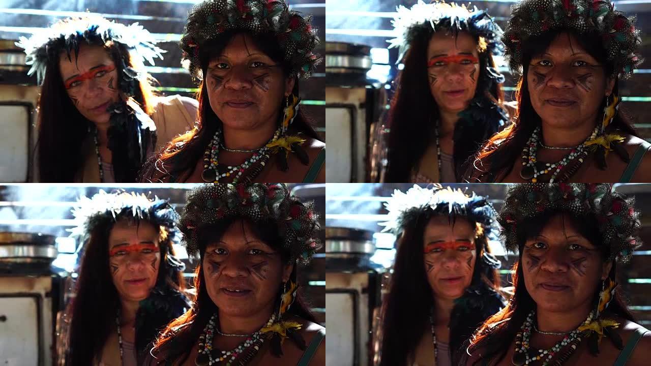 巴西土著妇女的旅游装扮像瓜拉尼族的土著人