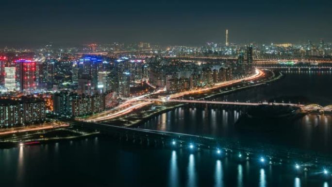 从Yeouido商业区到韩国首尔市乐天世界大厦的汉江跨河大桥的延时夜景