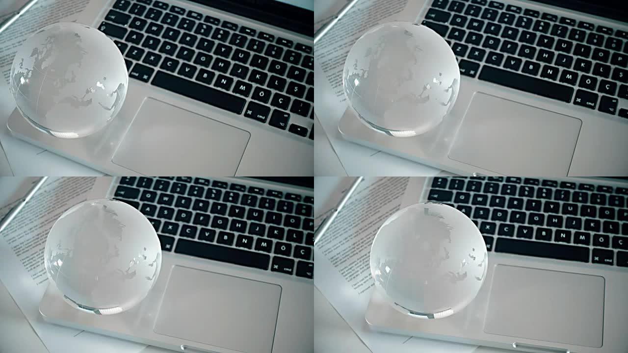 笔记本电脑上的水晶球