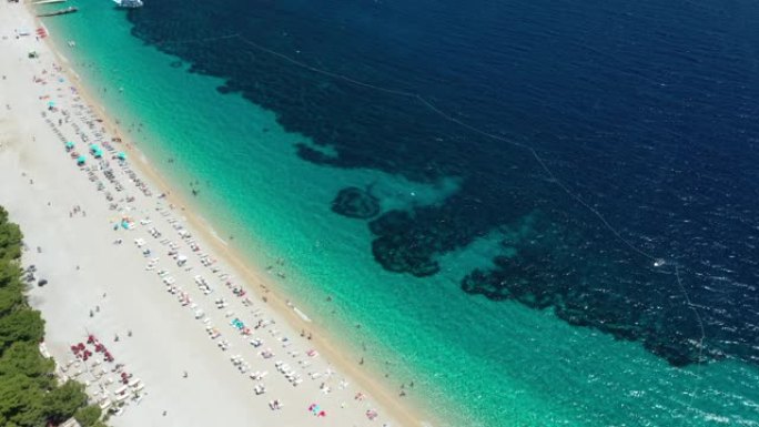 克罗地亚博尔兹拉特尼拉特海滩鸟瞰图